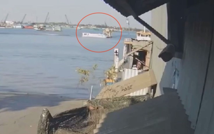 3 người bị thương vì tai nạn giữa tàu du lịch và phà trên sông Tiền