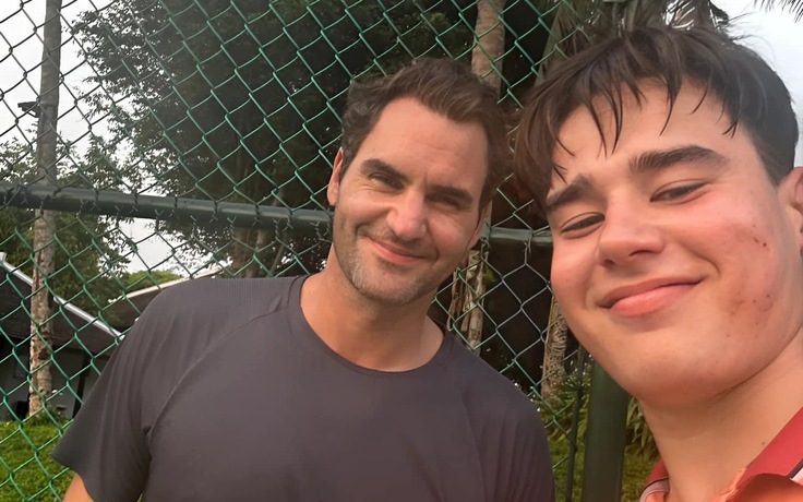 Tay vợt lừng danh Roger Federer cùng gia đình nghỉ dưỡng nhiều ngày tại Hội An