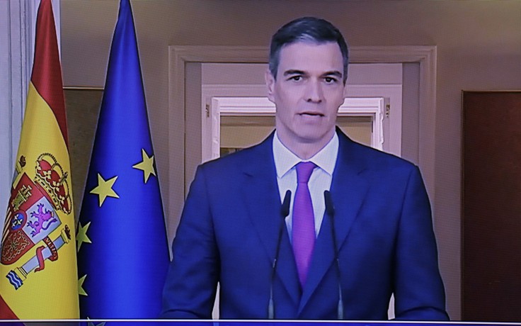 Sau 5 ngày suy nghĩ, Thủ tướng Tây Ban Nha quyết định không từ chức 