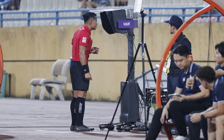  VAR bước chân vào V-League 