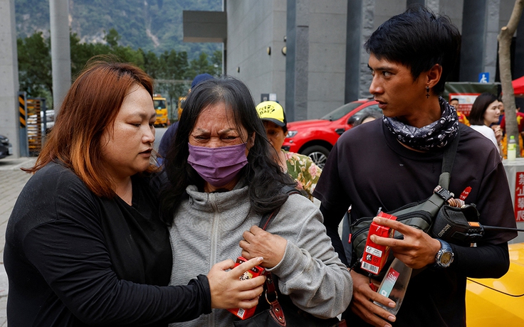 Đài Loan nỗ lực giải cứu người mắc kẹt sau động đất