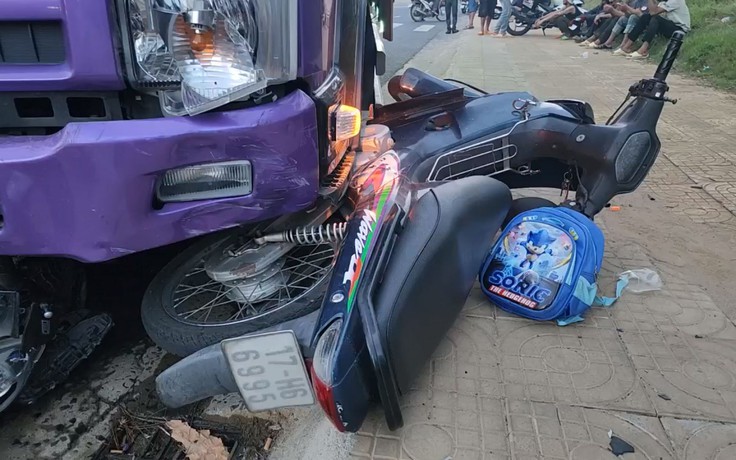 Tai nạn ở Đà Lạt, hai ông cháu bị thương nặng trên đường về nhà