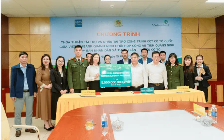 Vietcombank Quảng Ninh tài trợ công trình cột cờ Tổ quốc trên xã đảo Thanh Lân