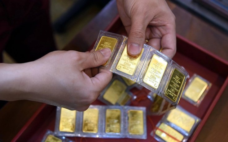 Hơn 1 tấn vàng bơm ra thị trường, giá vẫn neo cao