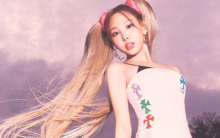 Nayeon (TWICE) xây dựng hình tượng gợi cảm trong album mới