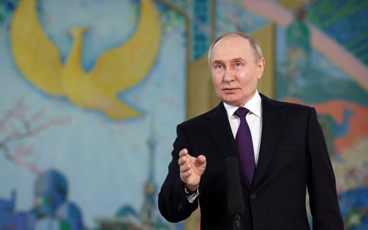 Ông Putin nói ông Zelensky không còn là lãnh đạo hợp pháp của Ukraine, Kyiv phản pháo