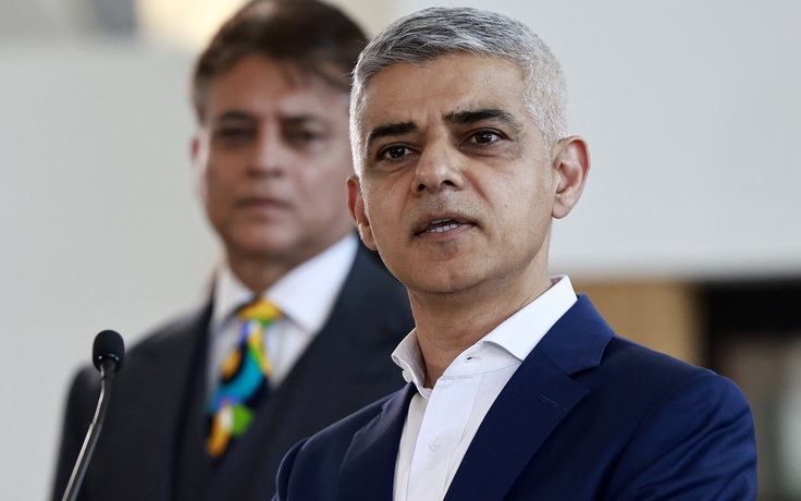 Thị trưởng London Sadiq Khan lại làm nên lịch sử