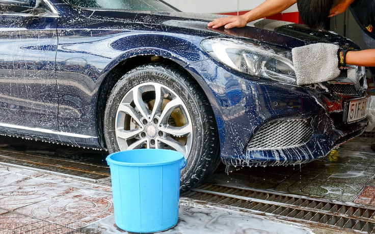 5 điều không nên làm khi tự rửa ô tô, tránh gây tổn hại bề mặt sơn