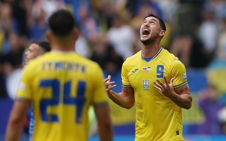 Chiến thắng quả cảm của đội tuyển Ukraine