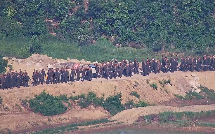 Binh sĩ Triều Tiên vượt giới tuyến, buộc Hàn Quốc nổ súng lần 3 trong tháng