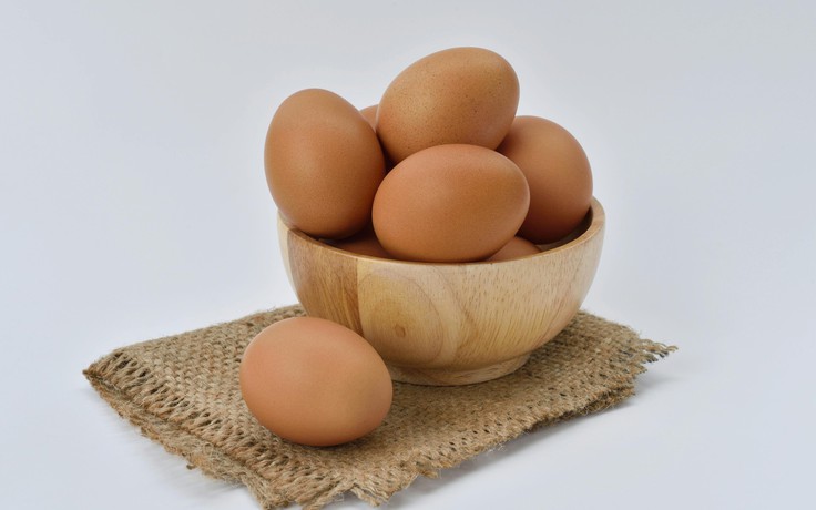 Người bị sốt có nên ăn trứng?