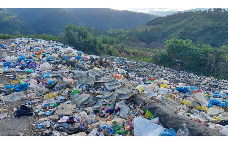 Khu xử lý rác thải chờ vốn, dân bức xúc vì ô nhiễm