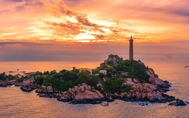Các ngọn hải đăng đẹp của Việt Nam hấp dẫn du khách check-in hè này