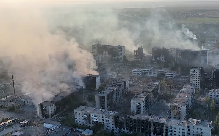 Chiến sự Ukraine ngày 832: Nga âm thầm dấn tới ở Donbass, cảnh báo rắn quân Pháp