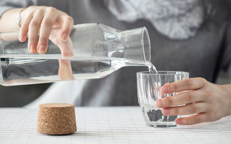 Ngày mới với tin tức sức khỏe: Uống nước như thế nào để ngăn ngừa đột quỵ?