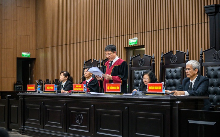 Từ 1.1.2025, thẩm phán TAND sẽ có nhiệm kỳ suốt đời