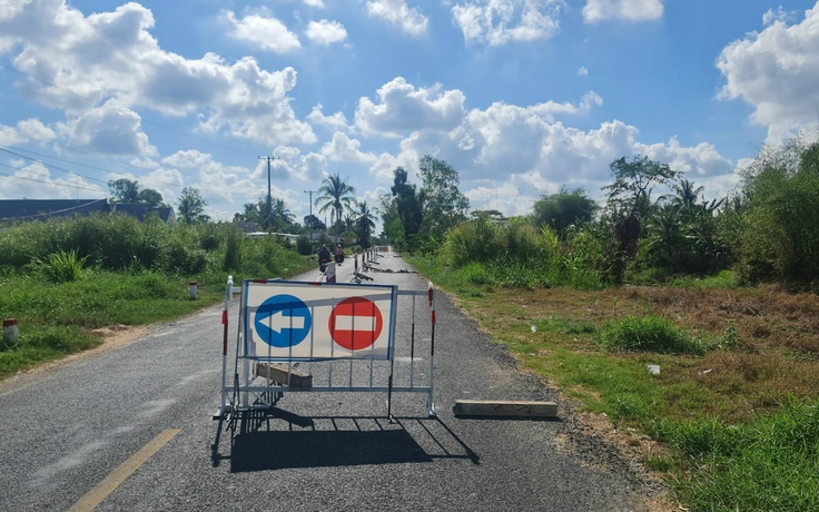 Cà Mau: Dự án đường cứu hộ đê biển Tây hơn 702 tỉ đồng chậm quyết toán