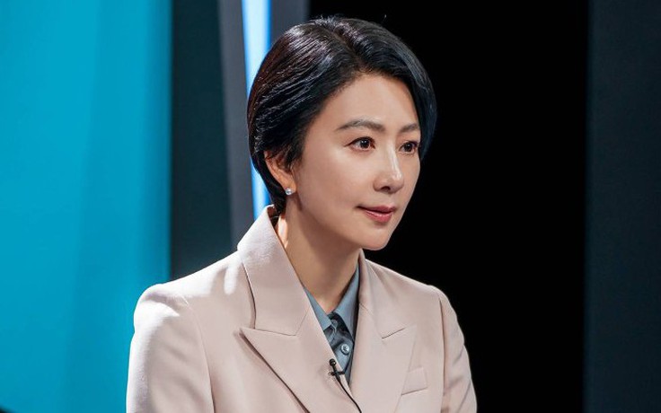 'Bà cả' Kim Hee Ae bốn năm sau 'Thế giới hôn nhân'