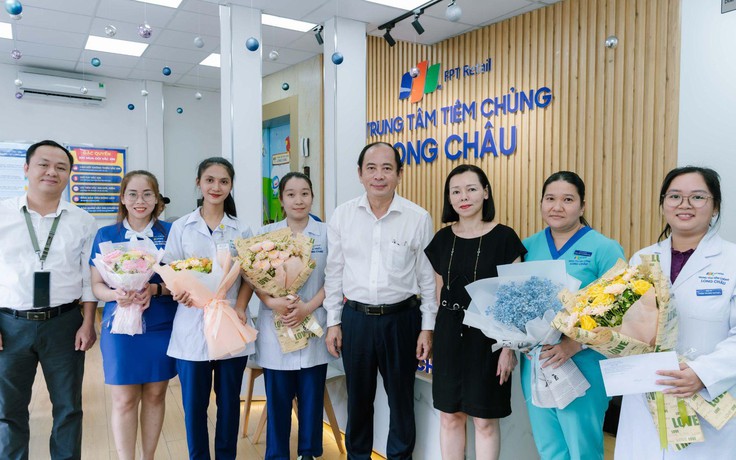 Tuyên dương nữ bác sĩ cấp cứu thành công cho một phụ nữ bị sốc phản vệ