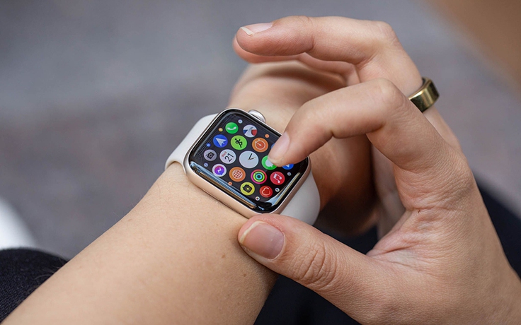 Apple Watch SE mới trang bị vỏ nhựa để tiết kiệm chi phí