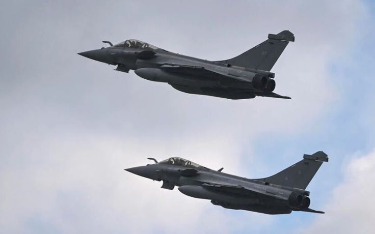 Hai chiến đấu cơ Rafale rơi ở Pháp