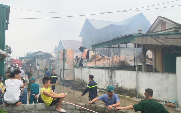 Cháy 3 nhà dân, 1 người tử vong