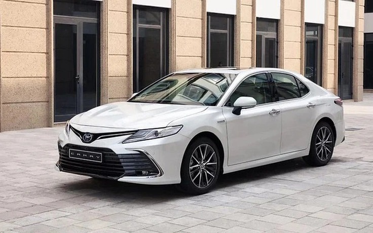 Sedan hạng D: Doanh số hồi phục trước tháng Ngâu, Toyota Camry vẫn áp đảo