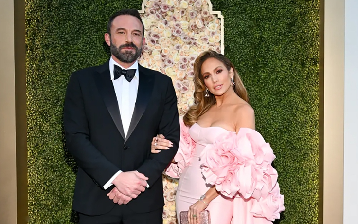 Ben Affleck hẹn hò bạn gái mới sau khi Jennifer Lopez đệ đơn ly hôn