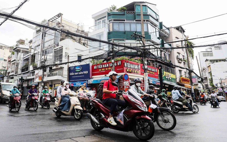 Rủi ro 'rác trời' từ cáp điện, viễn thông