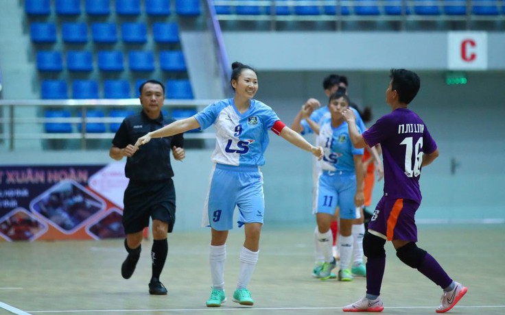 Đội trưởng futsal nữ Việt Nam tỏa sáng, Thái Sơn Nam TP.HCM thị uy sức mạnh