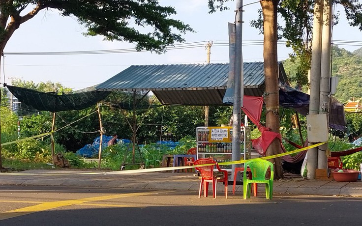 Trả giá khi mua bánh giò, người bán vé số bị đánh nguy kịch