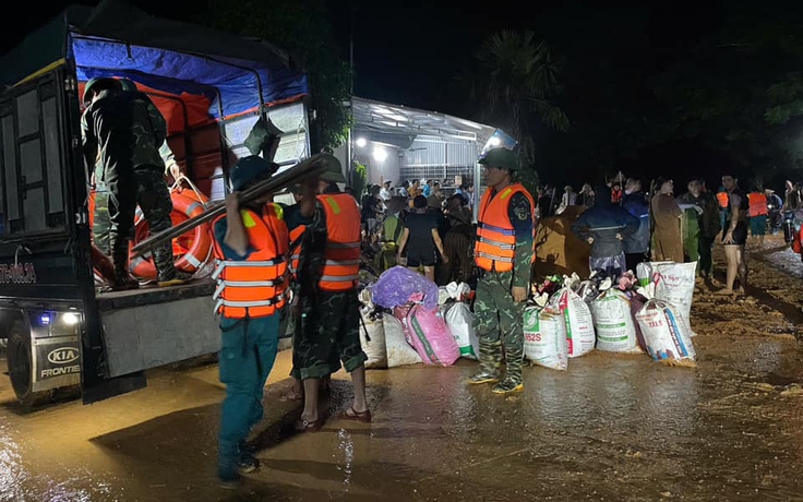 Vỡ đê sông Lô tại Tuyên Quang, khẩn cấp ứng phó