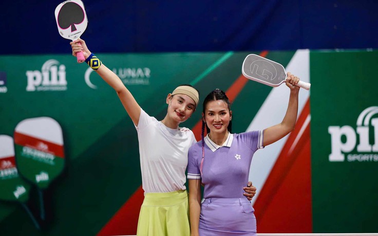 Cặp siêu mẫu Lê Thúy - Anh Thư vô địch giải Pickleball Celebrity Championship