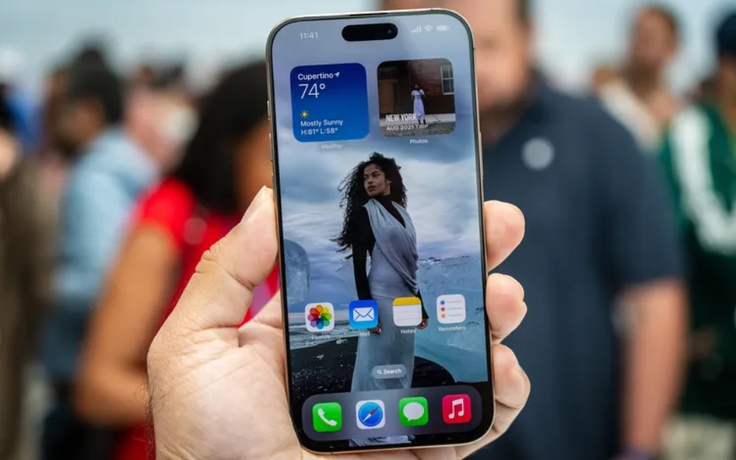 Cận cảnh iPhone 16 Pro Max giá từ 1.199 USD