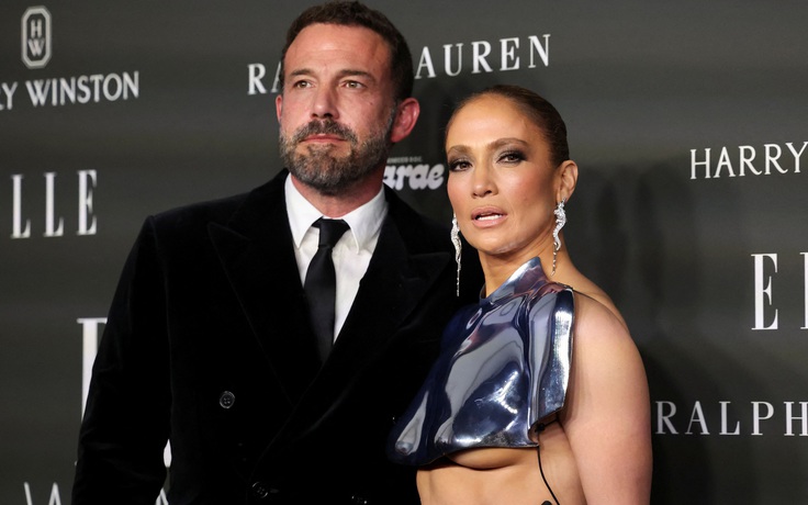 Jennifer Lopez và Ben Affleck thân thiết trở lại sau vụ cháy ở Los Angeles