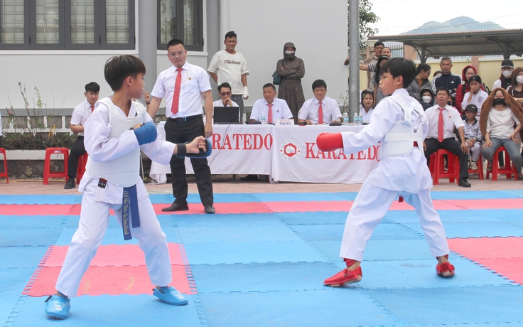 Diên Khánh: Hơn 140 VĐV tham gia giải Karate các nhóm tuổi Thiếu niên - Nhi đồng