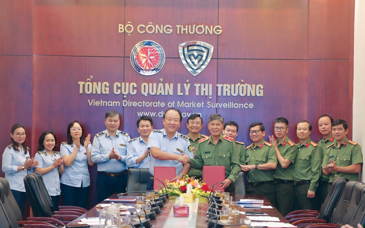 Quản lý thị trường ‘quét’ hàng giả trên thương mại điện tử: Không có vùng cấm!