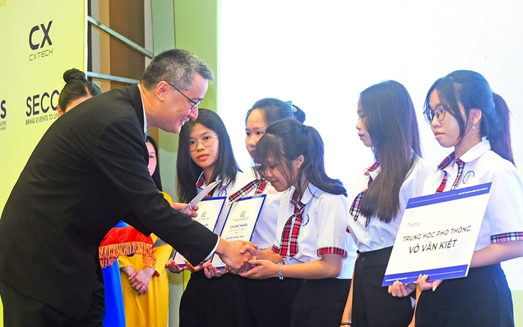 Gần 8,8 tỷ đồng học bổng Đinh Thiện Lý sẽ được trao tặng trong năm 2025