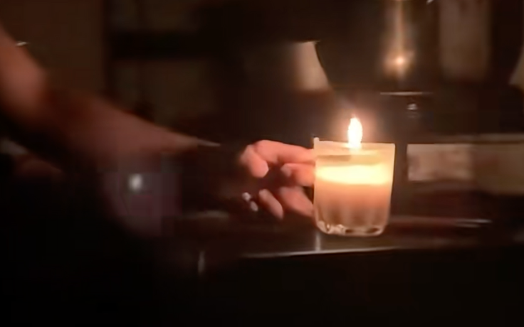 Tự chế đèn dầu từ dầu ăn để thắp sáng ngày bão lũ có được không?