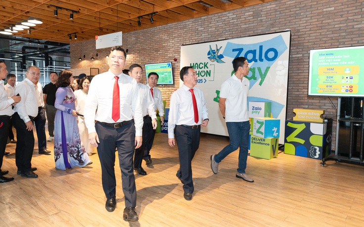 200 đại biểu Đại hội Đảng bộ TP.HCM lần thứ I tham quan VNG