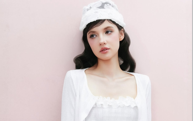 Áo khoác mỏng, 'bí quyết' cho những ngày thu gió nhẹ