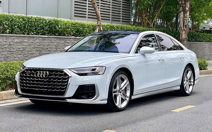 Xe 'độc' Audi S8 đã qua sử dụng 4 năm rớt giá gần 10 tỉ đồng
