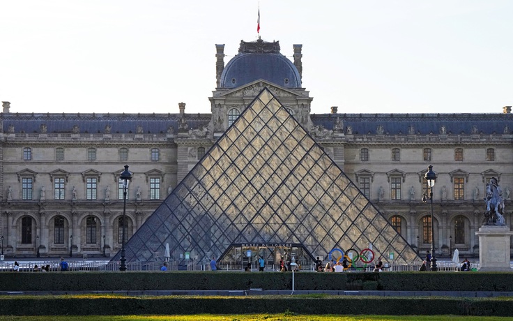 Trộm đột nhập Bảo tàng Louvre, Pháp ra lệnh đóng cửa