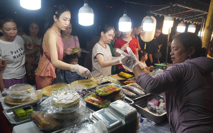 Đặc sản 15 tỉnh, thành phố hội tụ ở xứ Thanh