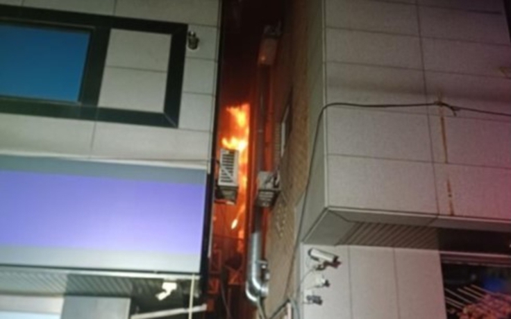 Học Youtube đốt gián, gây cháy nhà, chết người