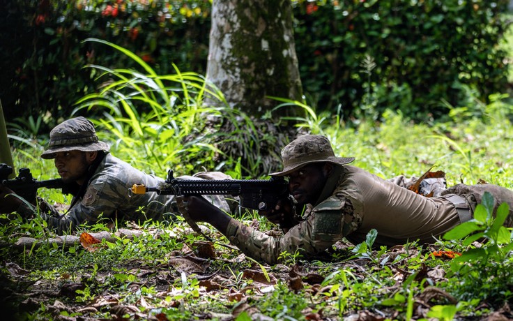 Quân đội Mỹ tập trận sinh tồn trong rừng già Panama trong lúc căng thẳng với Venezuela