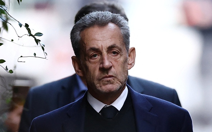 Cựu Tổng thống Pháp bị dọa giết trong tù