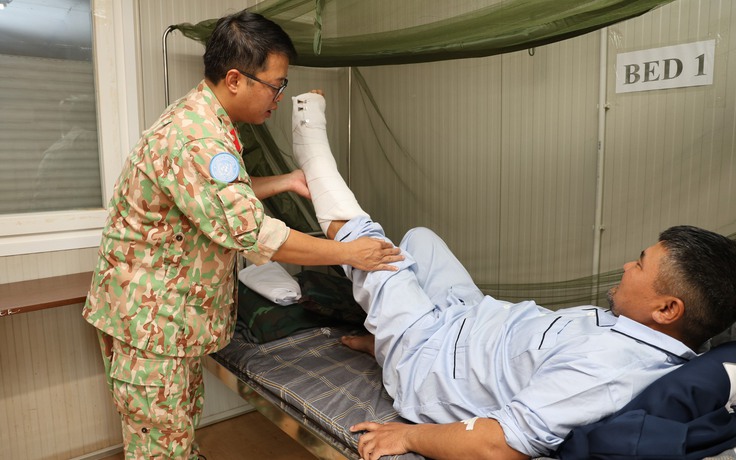 Bác sĩ Việt Nam nối gân gót chân cho sĩ quan Mông Cổ ở  Nam Sudan