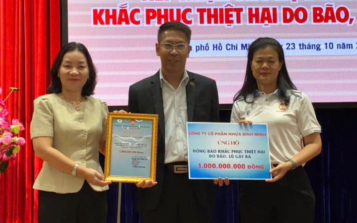 Nhiều doanh nghiệp ở TP.HCM quyên góp, hỗ trợ đồng bào vùng bão lũ
