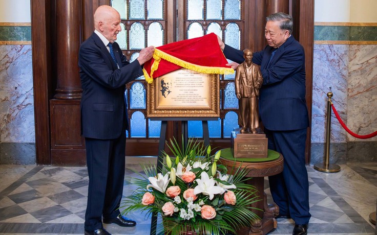 Tổng Bí thư Tô Lâm thăm nơi Bác Hồ từng ở tại Bulgaria